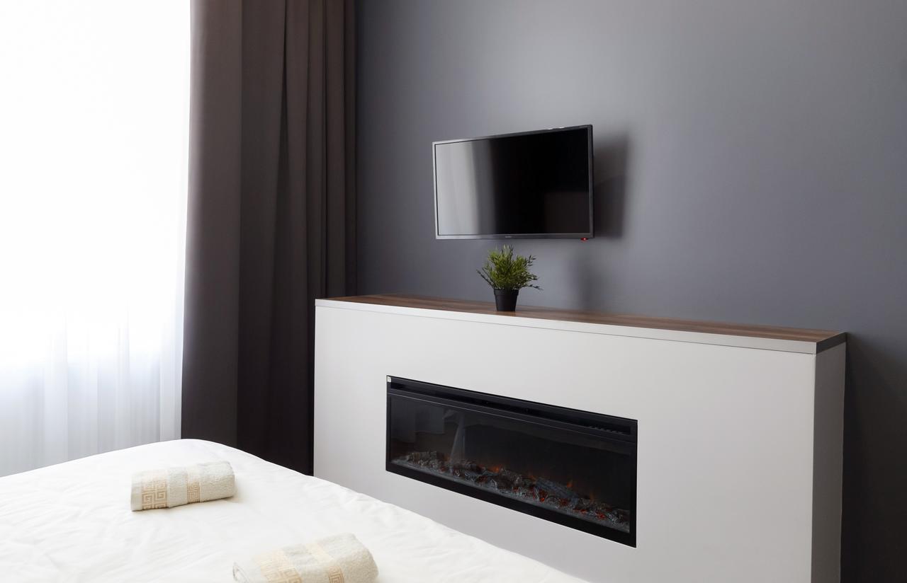 Exciting Apartment Lviv Fireplace Buitenkant foto