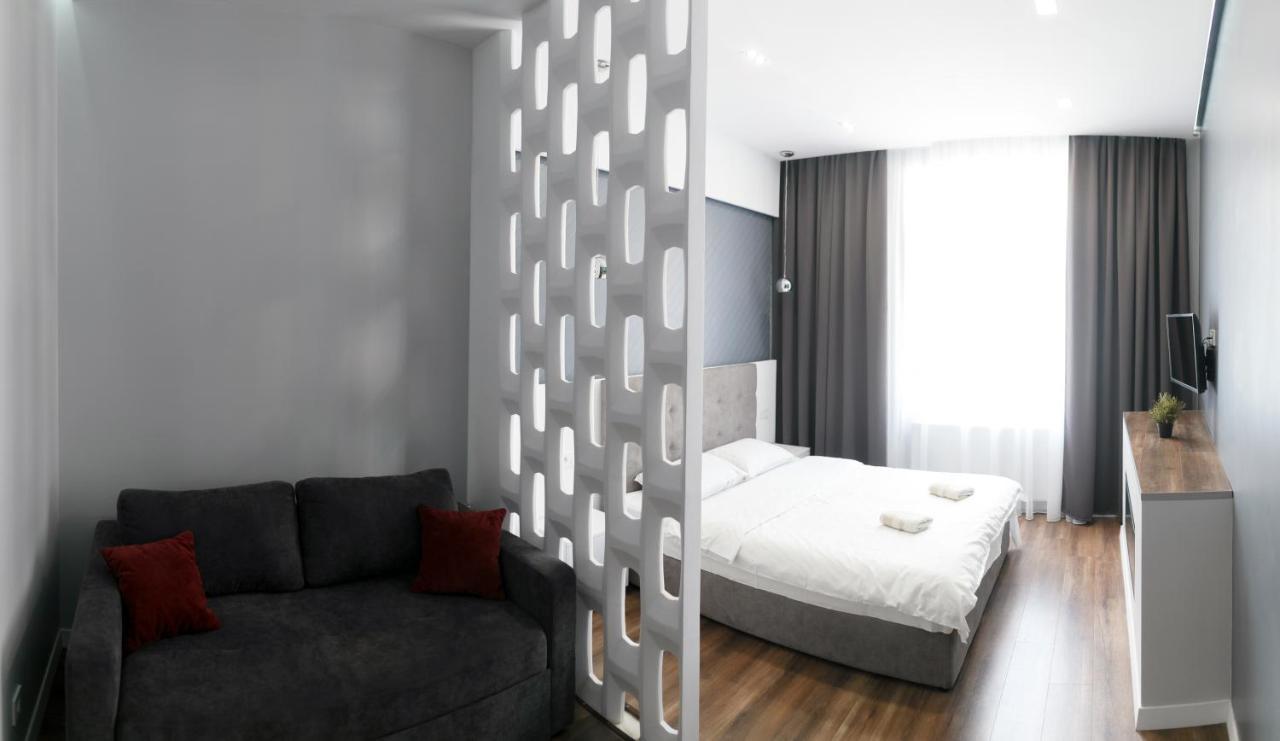 Exciting Apartment Lviv Fireplace Buitenkant foto